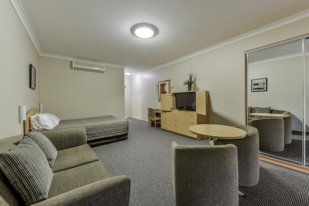 Golden Guitar Motor Inn Τάμγουορθ Δωμάτιο φωτογραφία